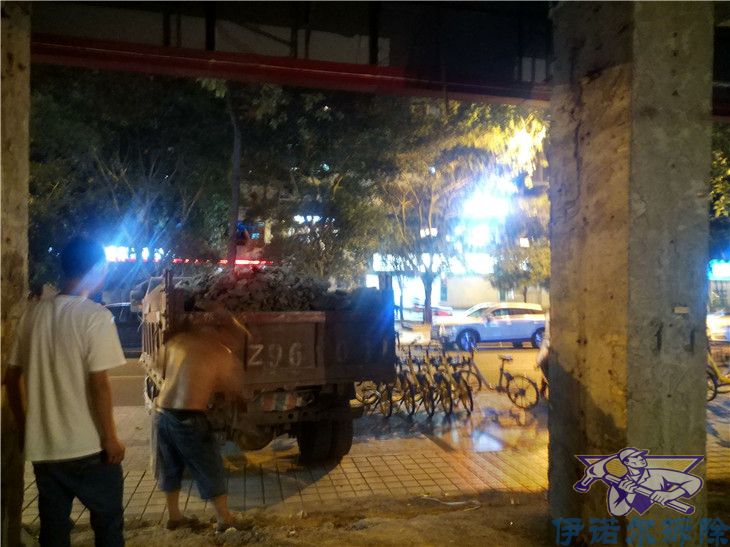 姑蘇技術好的砸墻拆除哪里不錯質(zhì)優(yōu)價廉